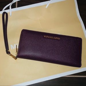 Michael Kors Wristlet Wallet